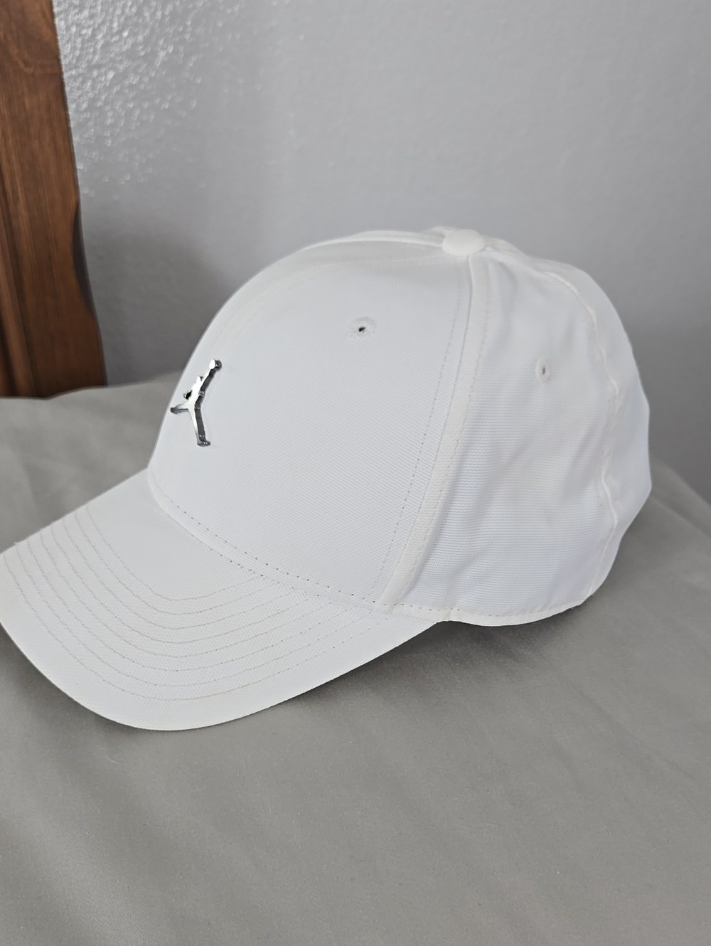 Jordan Rise Structured Metal Jumpman Hat. - Picture 5 of 8
